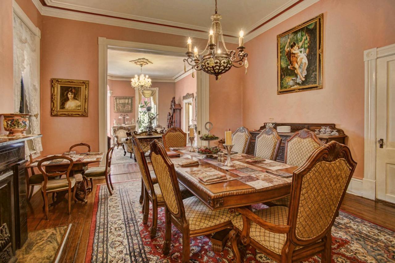 Mcmillan Inn Саванна Экстерьер фото